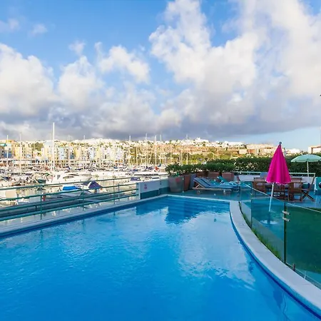 23 Marina De Villa *